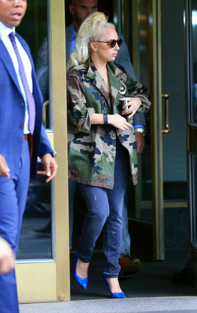 Lady Gaga out in New York 02 662 x 1051