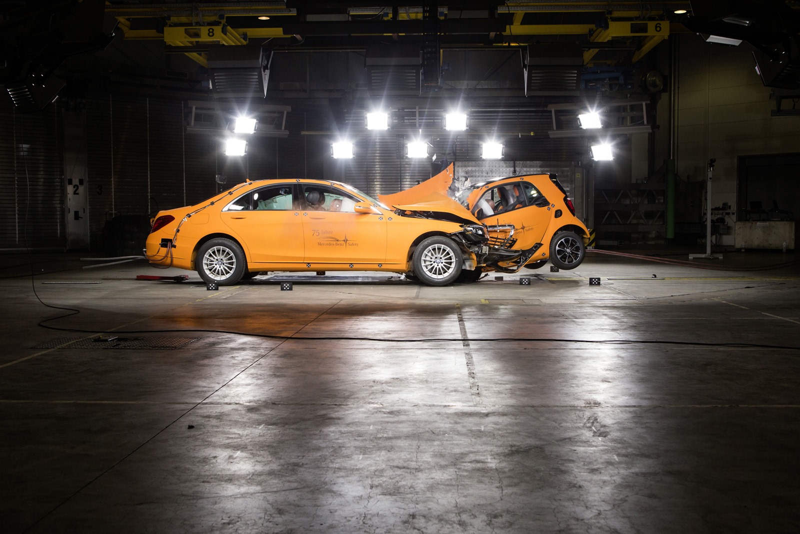 Smart For Two Mercedes S Class crash test 63