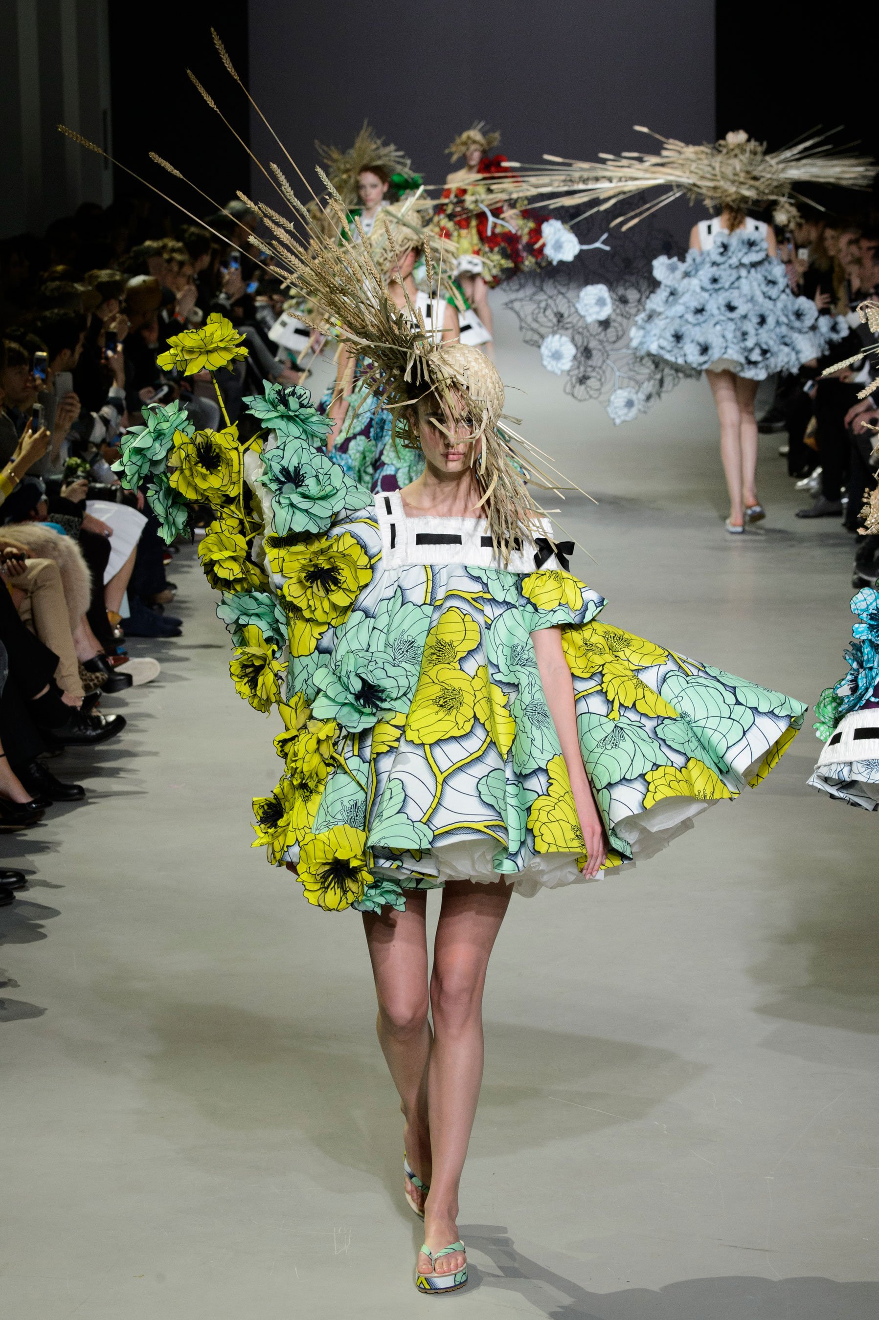 viktorrolf couture spring 2015 pfw 11 taylor